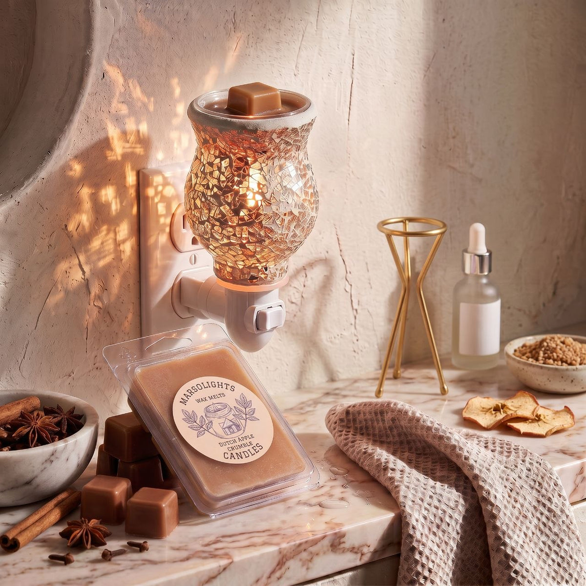 Apple Crumble Scented Soy Wax Melt
Fragrance Notes:
Top: Crisp Apples, Cinnamon
Middle: Nutmeg, Brown Sugar
Base: Baked Crust Accord, Vanilla
Wax Melt Size: 80 g / 2.8 oz
Aroma Time: Approximately 6-8 hours per melt
Soy Wax / Made in Canada / Phthalate Free / Paraben Free